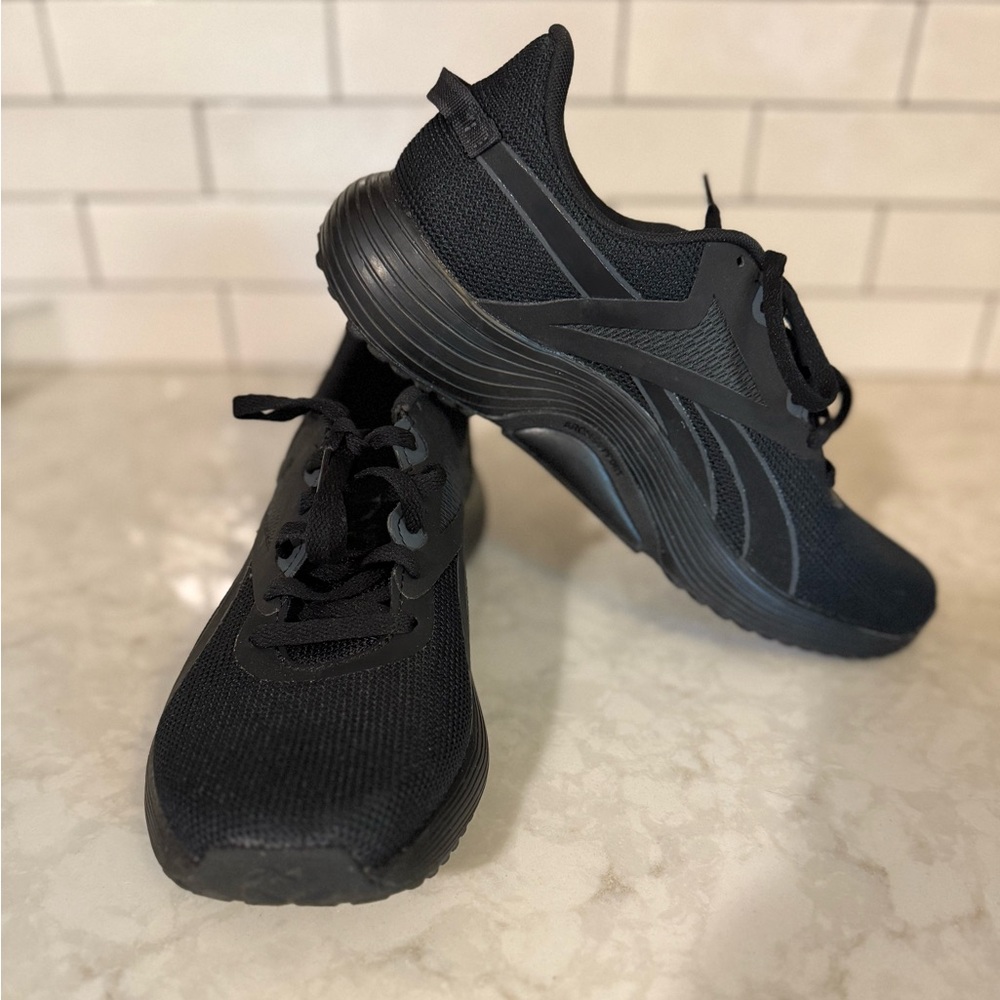 Size 8 Reebok running shoes